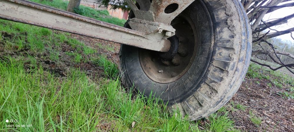 Прицеп в для тракторів МТЗ ЮМЗ Т40