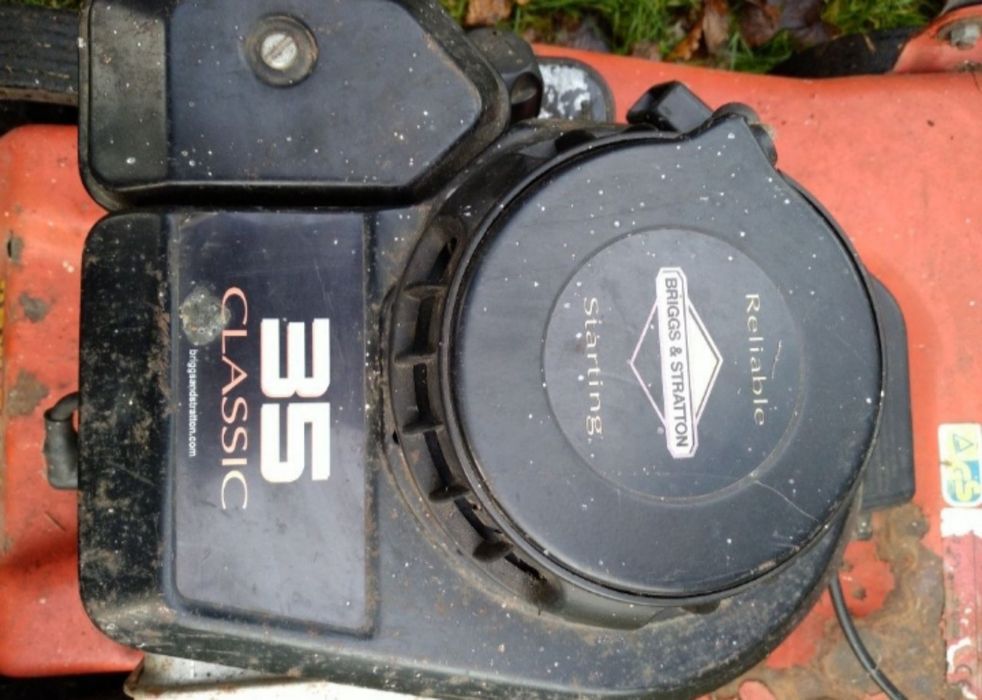 Запчастини двигуна газонокосарки briggs istratton