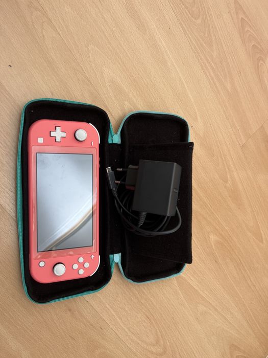 Nintendo switch light64409492013699121