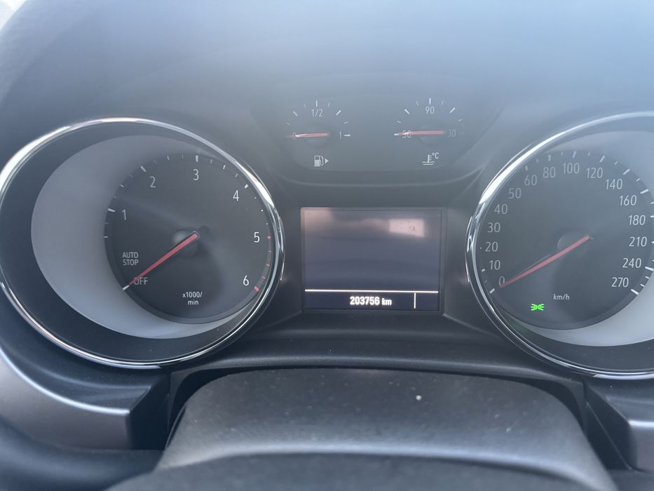 Opel Astra Sports Tourer — fotografia 6