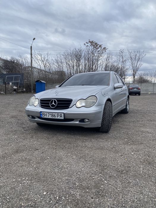 Продам мерсебес w203 c220
