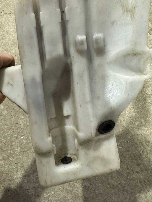 Бачок омывателя Opel insignia 2013-2017. 401140137