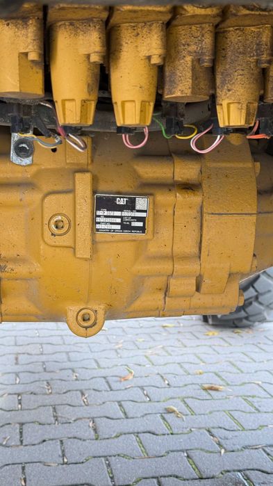 CAT 432 (2020 р.) – ідеальний стан – 5859 м/г – доставка з Польщі