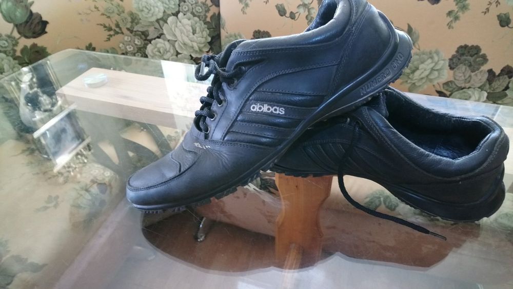 Кросовки ADIDAS кожа, розм. 44.5(по стельке 29см)