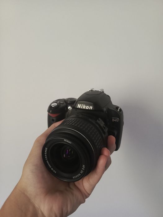 Nikon D40 z obiektywem