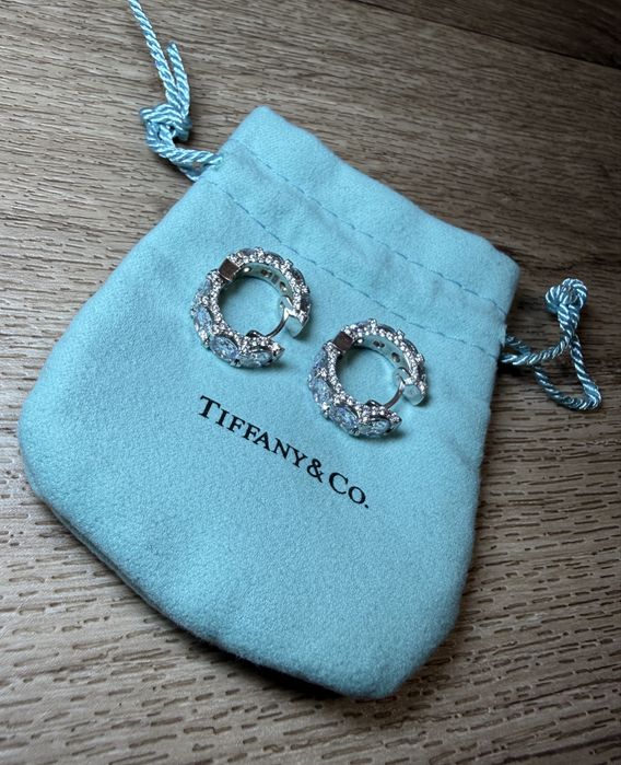 Серебрянные серьги с камнями 925 проб+мешочек Tiffani в комплекте ,сережки серебро,срібні сережки з камінням фіаніти,срібло сережки срібні