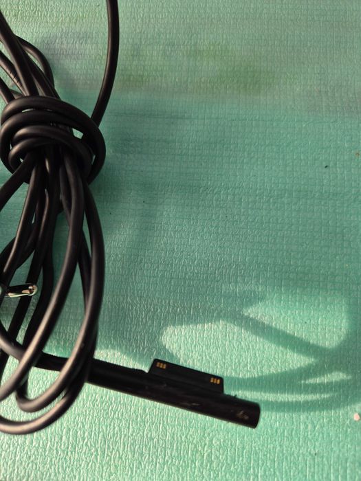 carregador surface modelo 1736 de 24W, original