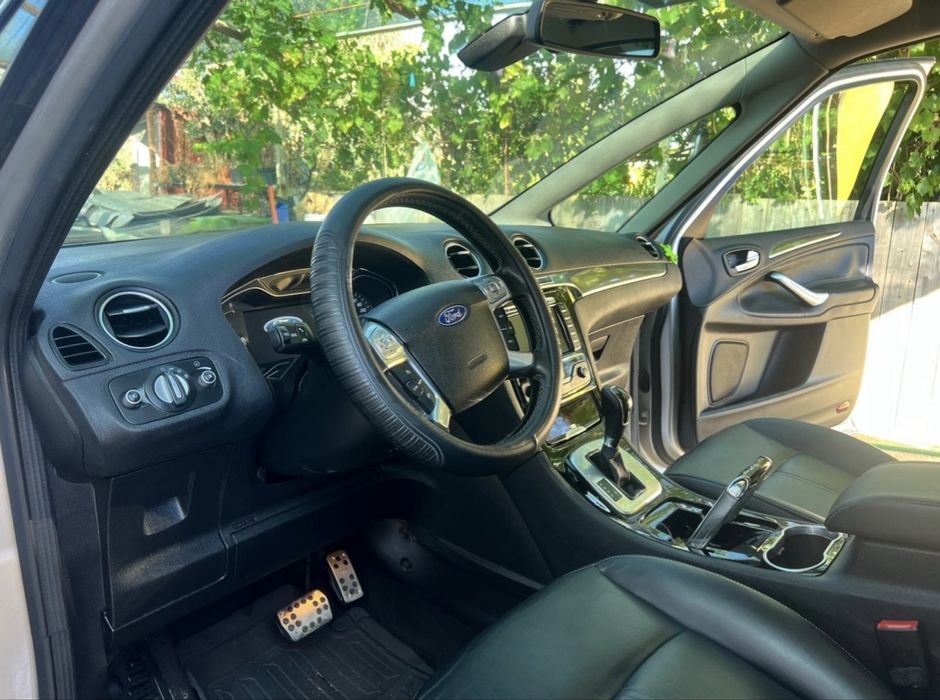 Ford S-Max titanium 7L 2011