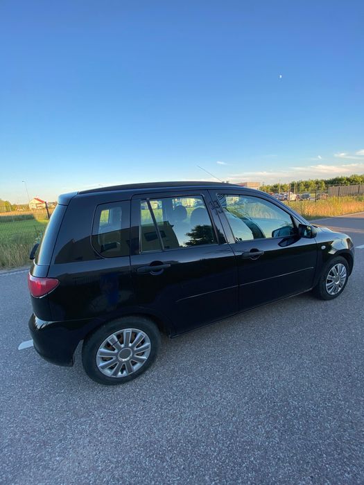 Samochód Mazda 2