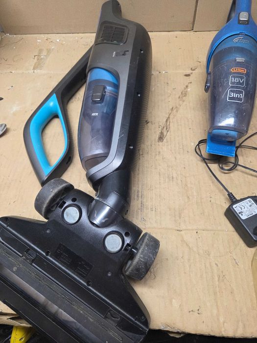 Odkurzacz pionowy PHILIPS PowerPro Aqua plus odkurz. Reczny ..298..