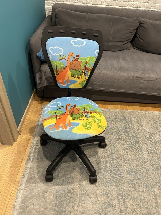 Дитяче компʼютерне крісло