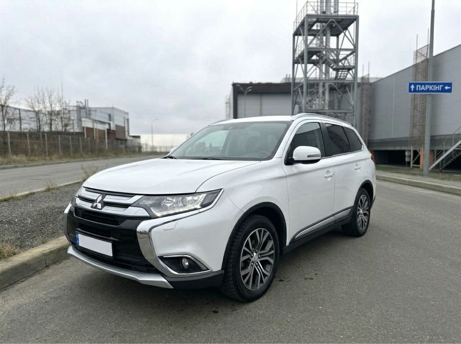 Мітсубісі Аутлендер ~ Mitsubishi Outlander III 2017 ~ CVT ~ Повний привід ~ Автомат