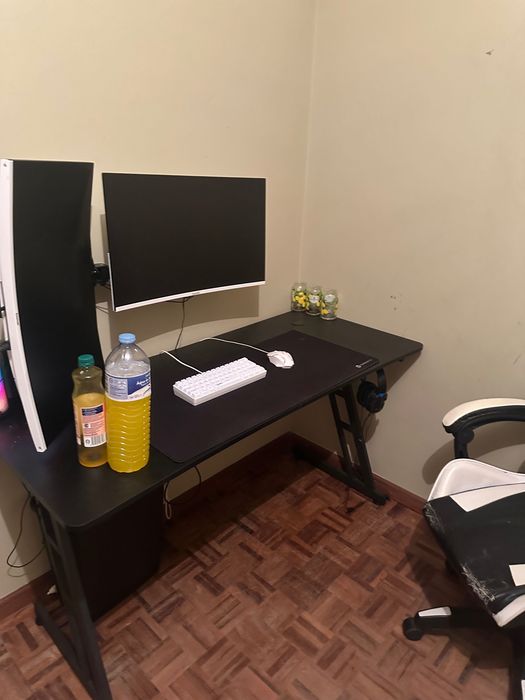 Mesa de jogo preta