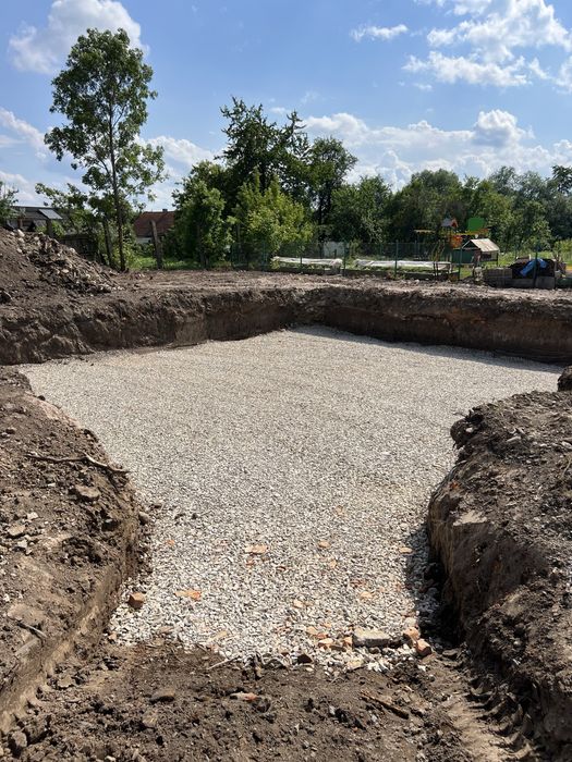 Будинок, особняк, котедж.