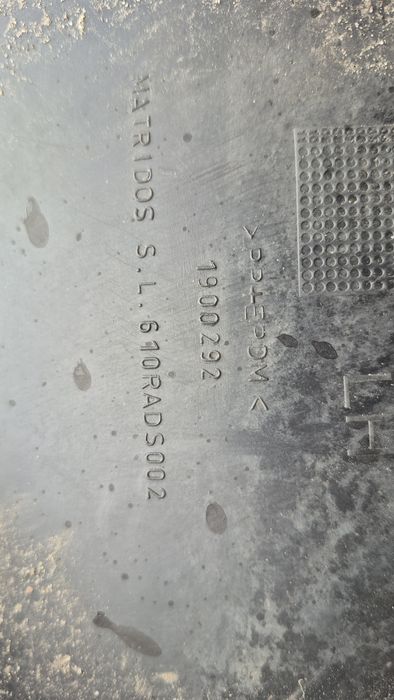 Nadkole lewe Mercedes 190.02.92