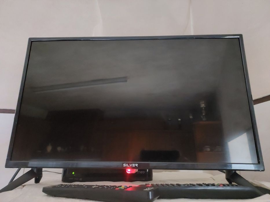 Televisão Silver LED  24 HD