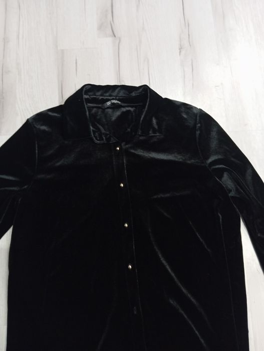 Czarna aksamitna bluzka