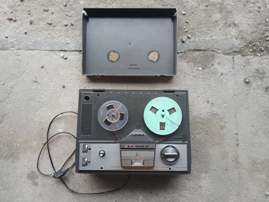 Magnetofon szpulowy ZK 140 T
