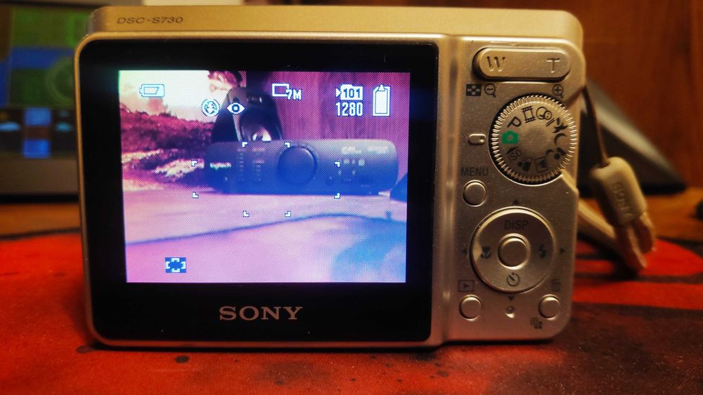 Sony DSC-S730...