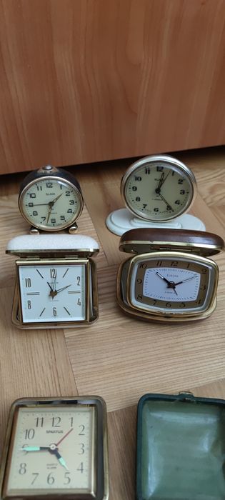 Часы дорожные, будильник разные