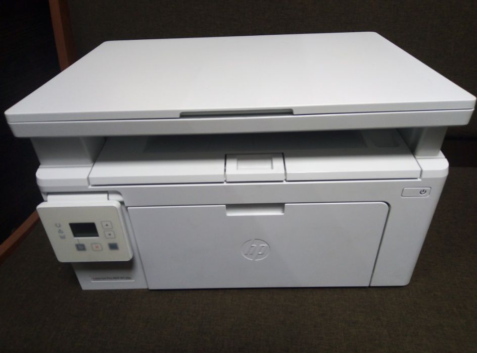 Лазкрный принтер МФУ hp m130а стан нового з коробкою.