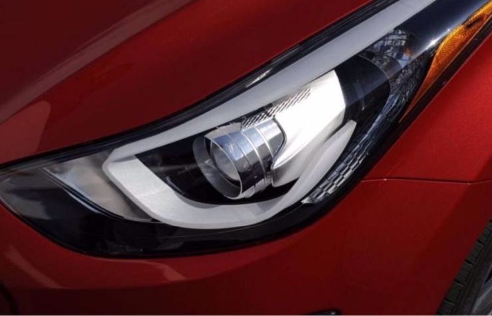 фари праву та ліву Hyundai Elantra Md GT i30 2011-2015 ціна за одну