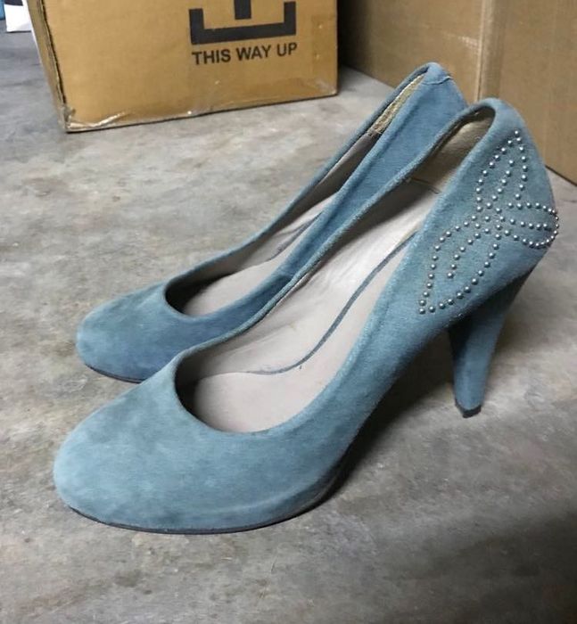 Sapatos de salto alto (tamanhos do 36 ao 38)