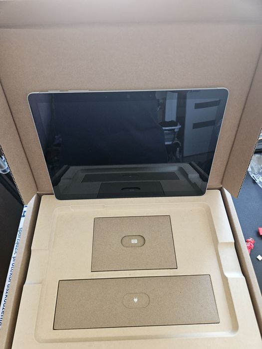 Nowy - Microsoft Surface go 4