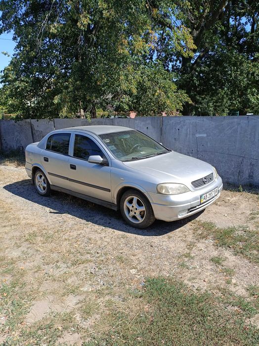 автомобиль опель астра 1.6
