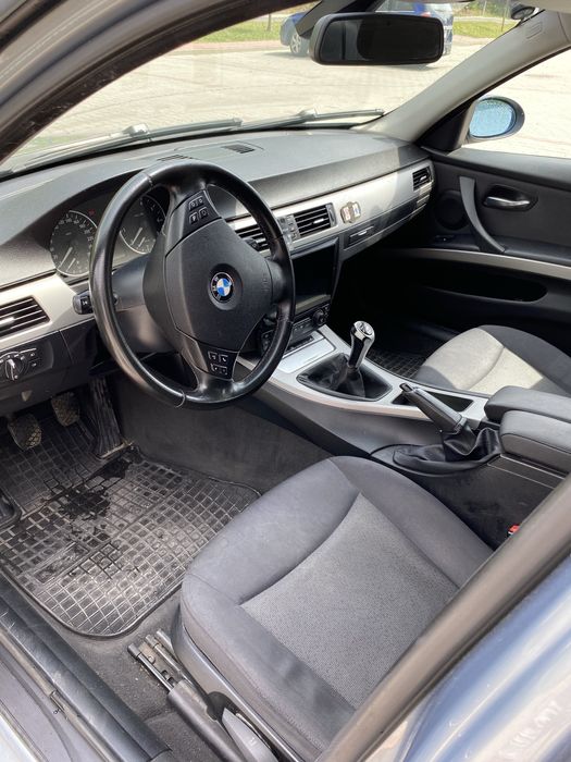 BMW 320i e90 2005r