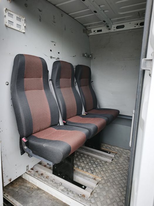 Renault Master Automat 6 osobowy 2.3d 150 km  Hak 3500  na bliźniaku