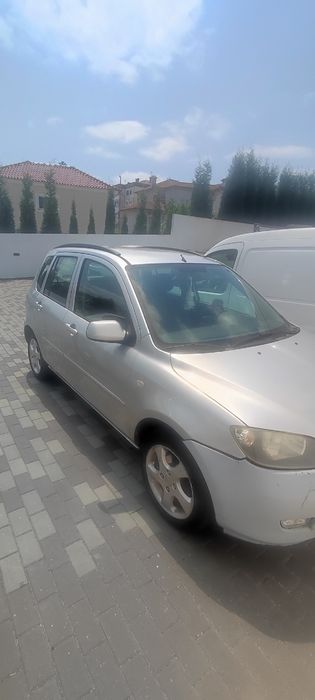 Mazda 2 2003 carro fiável