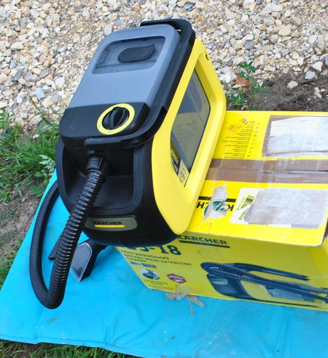 Odkurzacz bateryjny Karcher SE 3-18 Compact do prania tapicerki