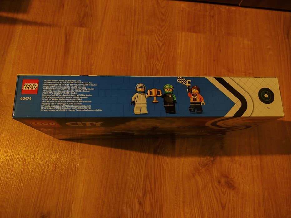 LEGO 60474 City - Padok F1 z bolidami VCARB i Sauber