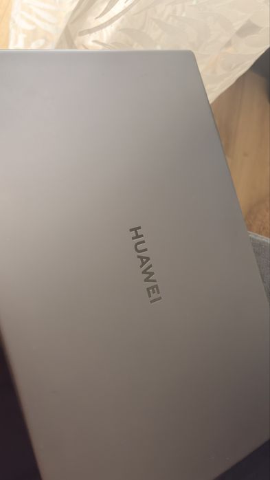 Laptop Huawei w pepni sprawny