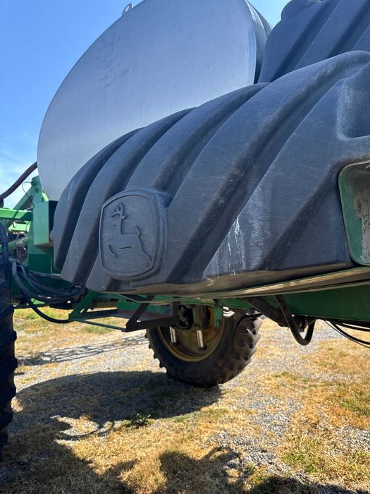 Обприскувач John Deere 4930