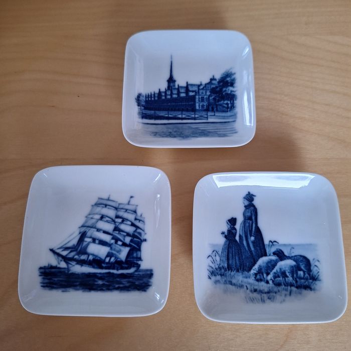 Trzy porcelanowe zawieszki na ścianę Royal Copenhagen