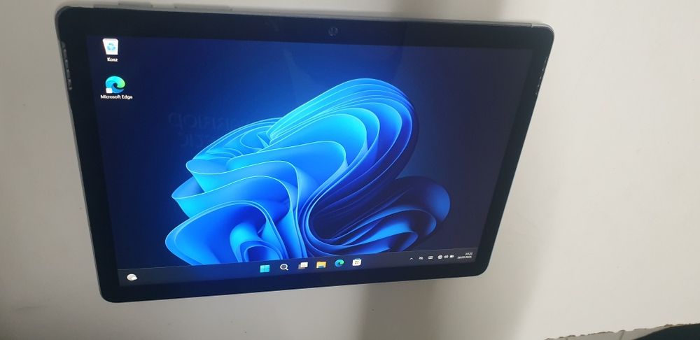 Microsoft Surface GO3 . Procesor 10100Y/8Gb/128Gb/10" SIM LTE