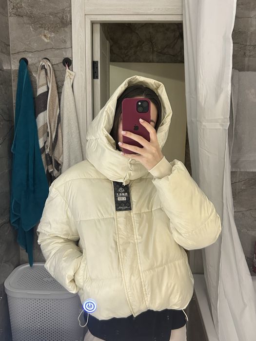 Молочний пуховик