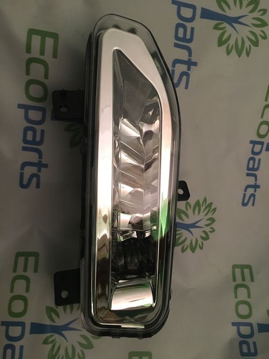 Противотуманные фары Nissan Leaf 2018 ZE1