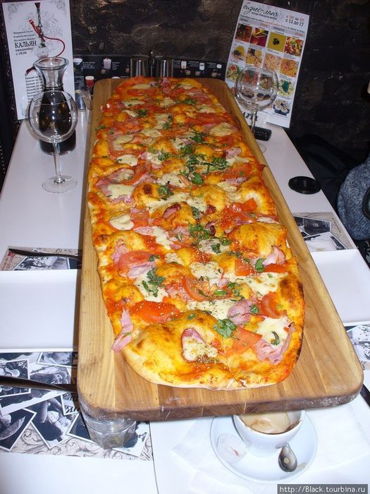 Піца 1метр + Пепсі 2л. 800грн. Доставка безкоштовна.