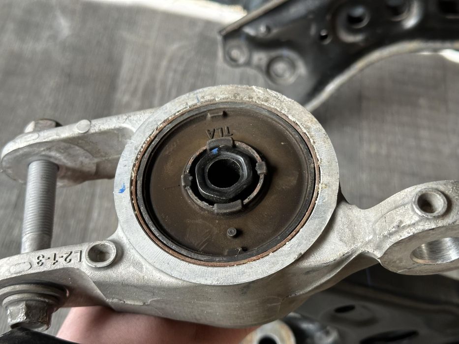 Honda CR-V 6 (2022-2026) важіль ричаг передній лівий / правий Хонда