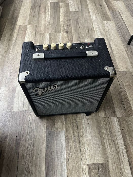 Amplificador Fender Rumble 15
