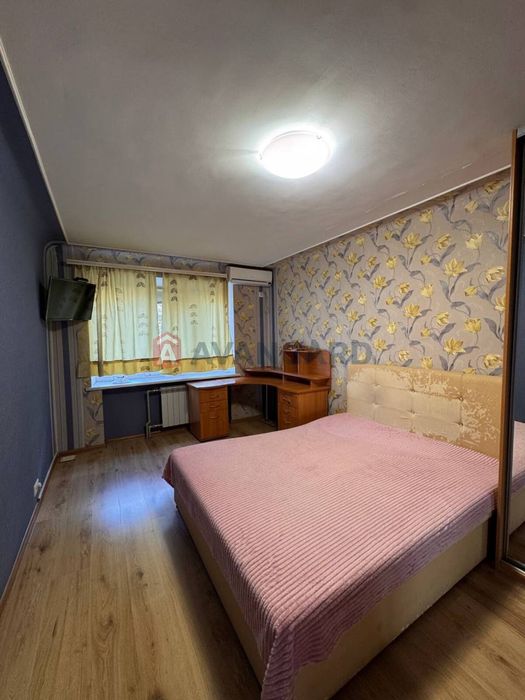 Продам 2 кв Соборный, Фурманова 50000$