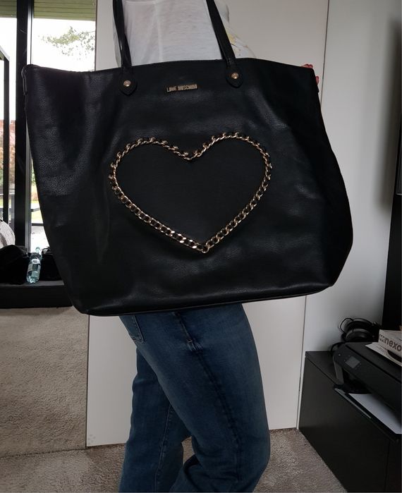 Czarna torebka shopperka Love Moschino skóra