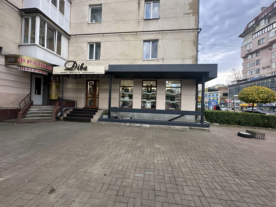 Продам комерційне приміщення в самому центрі Івано-Франківська 106м2