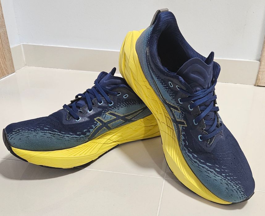ASICS Novablast 4 45 EU – top 2024, super stan, lekkie i sprężyste