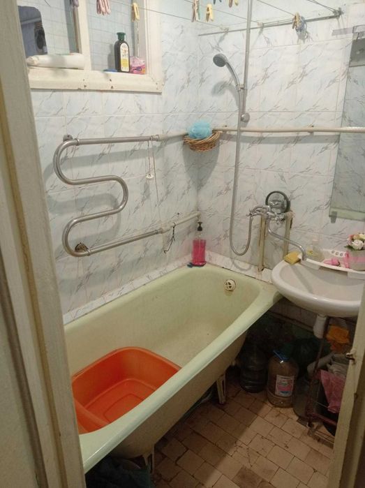 Продам 3 кімнатну квартиру Зигіна. код 4033