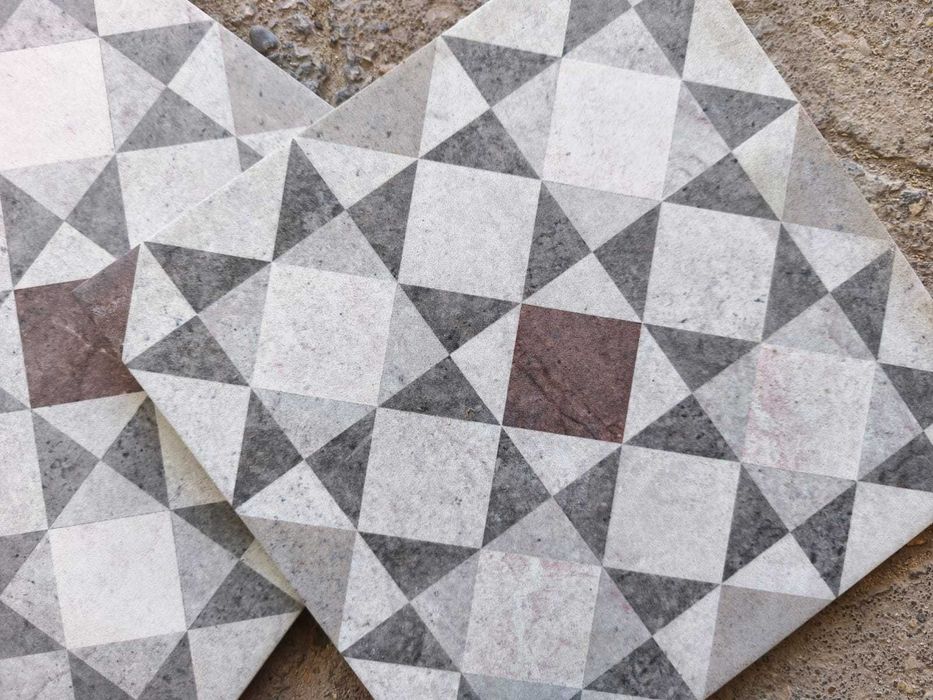 Cerâmico "Kerion" Decorativo 20x20 cm – Novo – 44 Peças