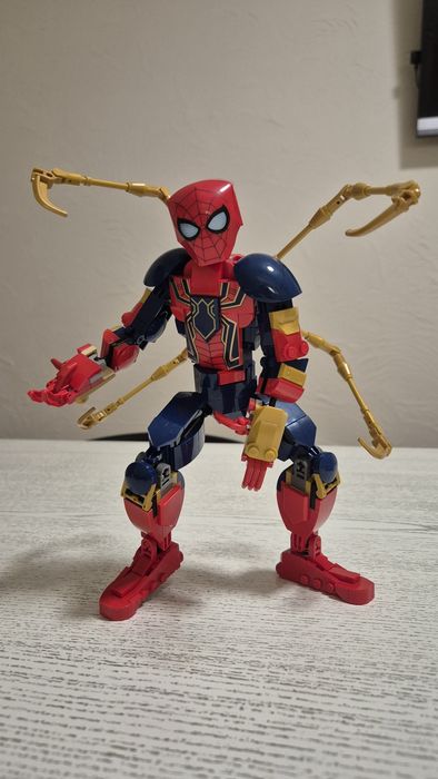 Продам Lego Marvel 76298 Фігура Людини павука